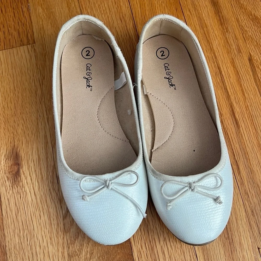 Cat & Jack white shoes